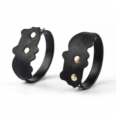 MT - Cat Leather Handcuffs - Black photo