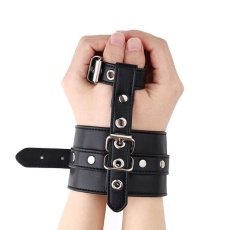 MT - Handcuffs w Fingers Lock - Black photo